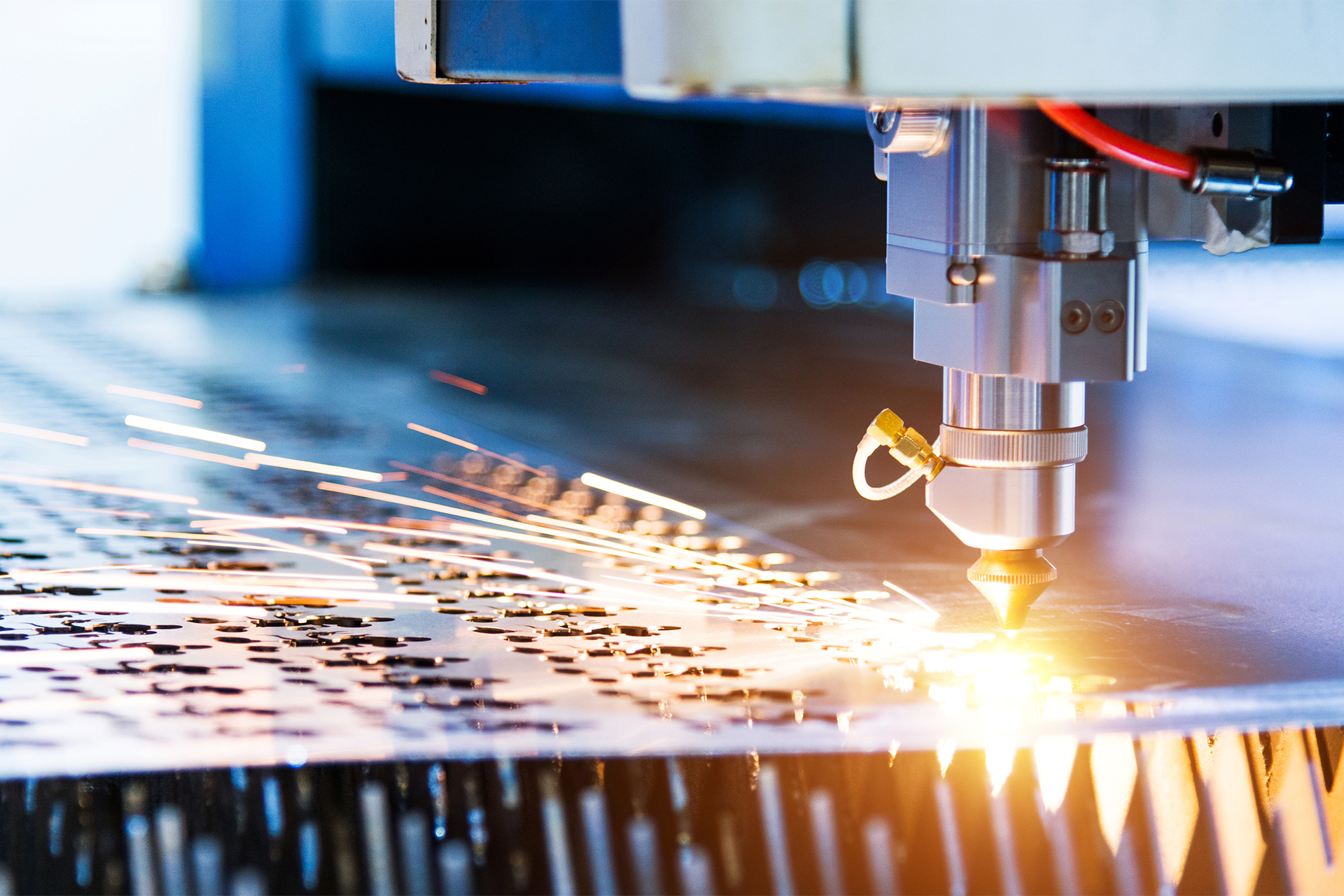 Precision laser cutting of sheet metal at FAMAX